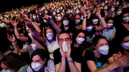 Unas 5.000 personas asistieron al convierto de Love of Lesbian