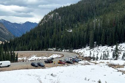 Único sobreviviente de caída de 120 metros dice al 911 que "apenas puedo respirar"
