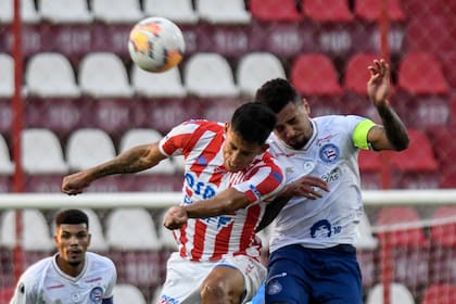 Unión dio todo, pero no pudo convertir en su estadio y la derrota por 1 a 0 de la ida frente a Bahía lo dejó eliminado de la Copa Sudamericana.