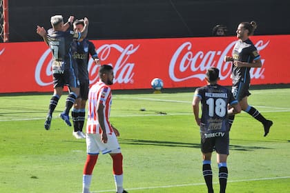 Unión perdió 5-3 con Atlético Tucumán y se conformará con la zona Complementación de la Copa Diego Maradona.