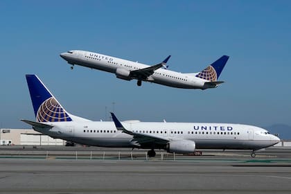 United Airlines comenzará a despedir a sus empleados que no estén vacunados