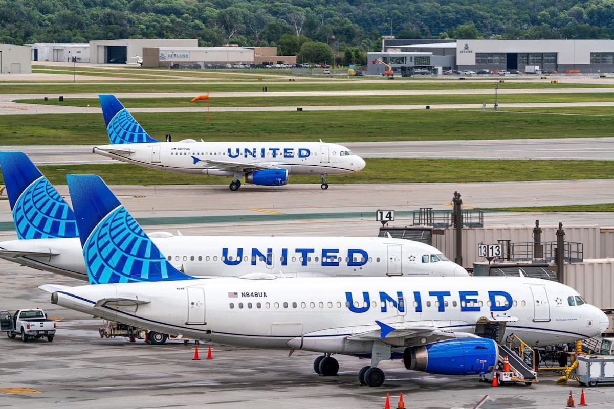 United Airlines sufrió una falla en su sistema tecnológico y más de mil vuelos se vieron demorados