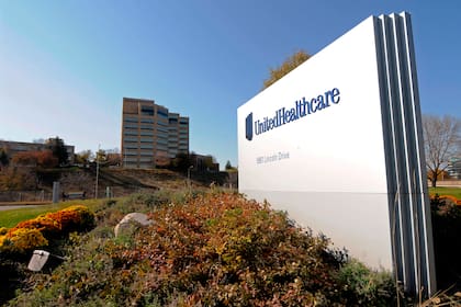 UnitedHealth reduce pronóstico para 2025 tras aumento en uso de la atención en el primer trimestre