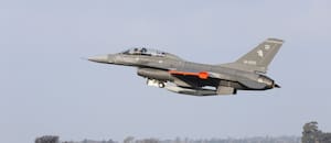 El Gobierno mostró el avance del programa de los F-16 y anunció la entrega de los próximos cazas