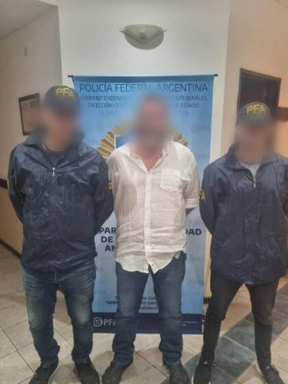 Uno de los detenidos