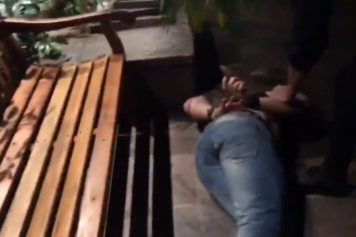 Uno de los agresores fue capturado por quienes estaban en el restaurante