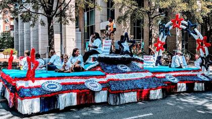 Uno de los carros conmemorativos del Labor Day en Charlotte, Carolina del Norte