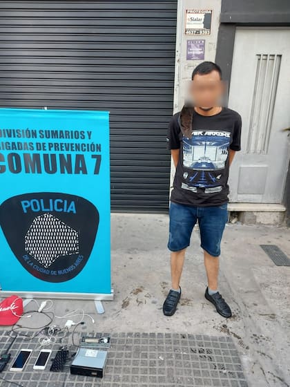 Uno de los delincuentes que utilizaba inhibidores de señales para robar vehículos