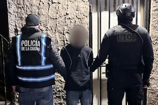 Dos jóvenes de 16 años les robaban a choferes de aplicaciones de viajes: uno tenía seis antecedentes