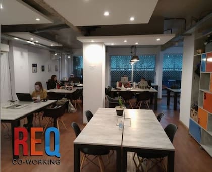 Uno de los dos REQ en Rosario está alquilado entero a una empresa.