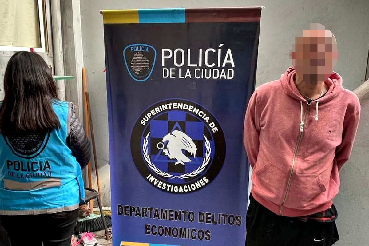 Uno de los dos sospechosos detenidos