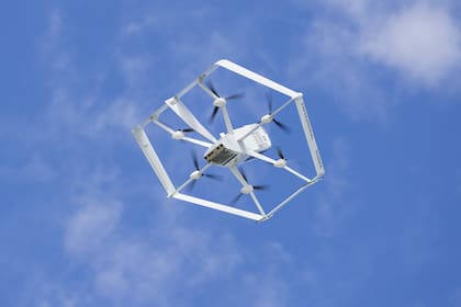 Uno de los drones especiales que usará Amazon para su servicio de entrega aérea Prime Air
