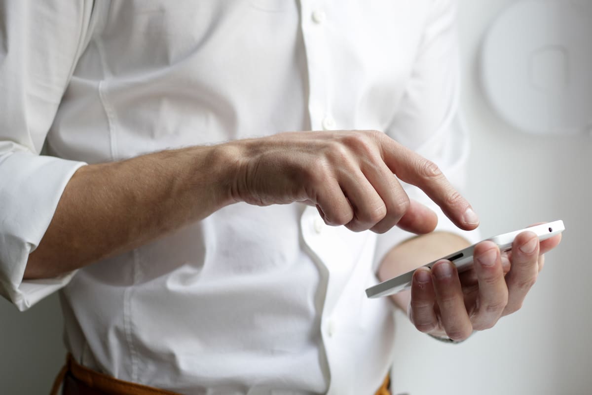 Uno de los enigmas de los celulares con dispositivo Android es para qué sirve el orificio en la parte superior