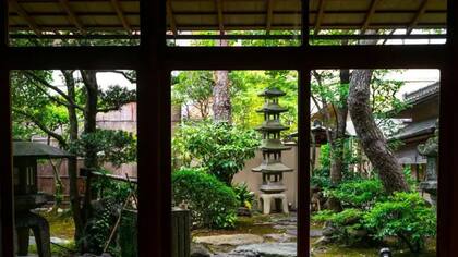 Uno de los famosos y tradicionales jardines de Ishikawa.