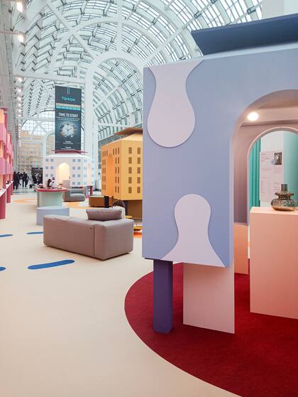 Uno de los halles principales, ambientado por la diseñadora invitada del año, la italiana Elena Salmistraro.