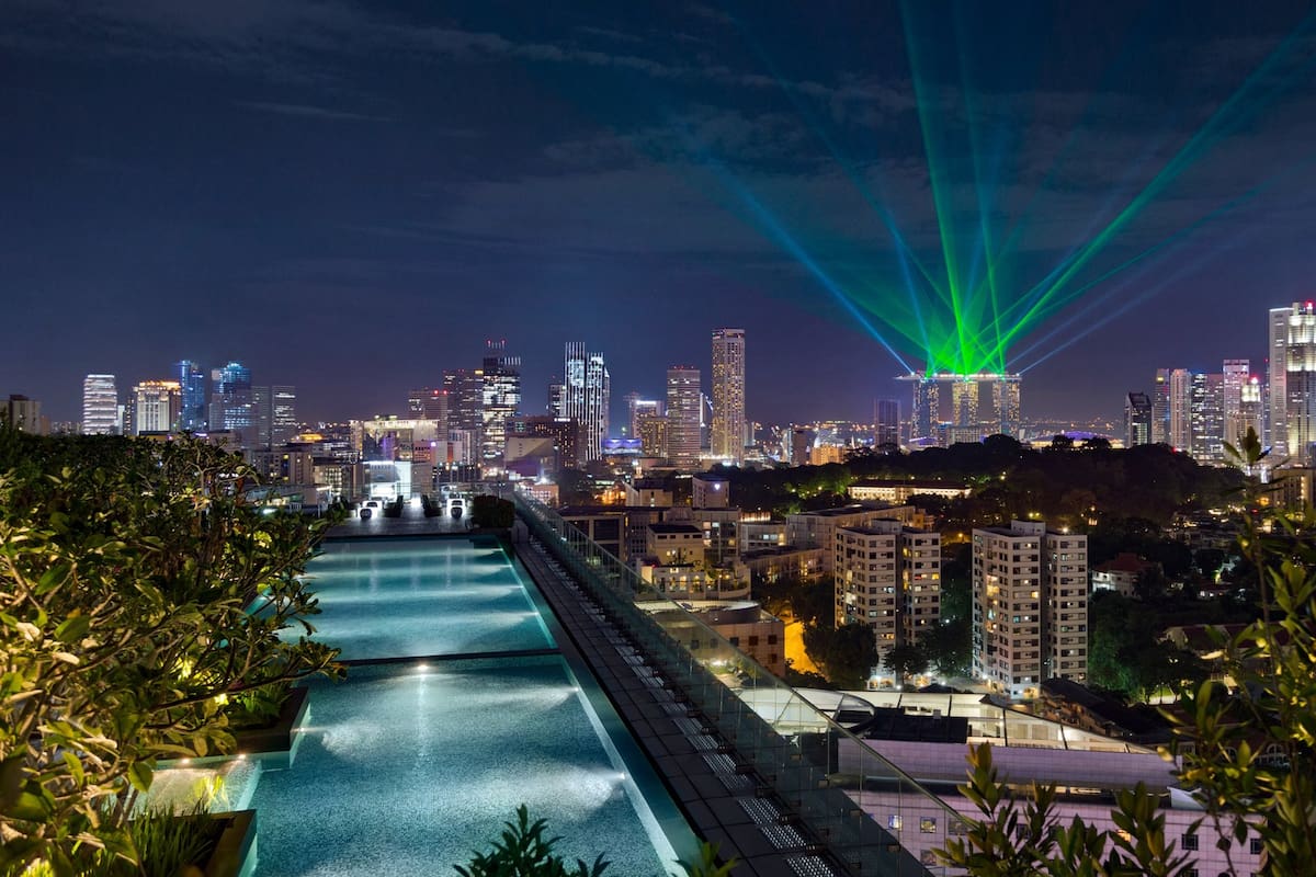 Uno de los hoteles Jen by Shangri-La en Singapur tienen robots para el servicio a la habitación, entre otros lujos