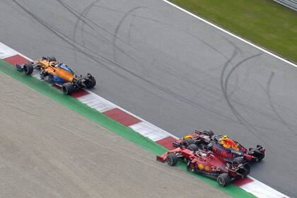 Uno de los incidentes entre Sergio Checo Pérez y Charles Leclerc en Austria