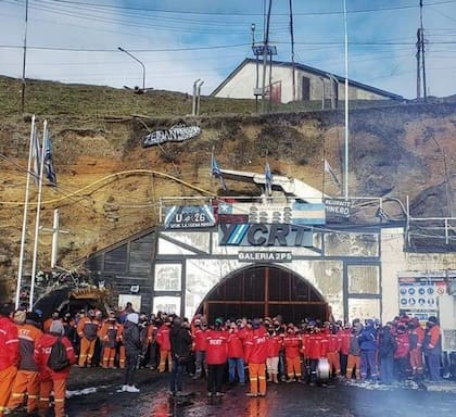 Uno de los ingresos al Yacimiento Carbonífero Río Turbio, en Santa Cruz