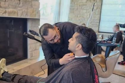 Uno de los locales de la cadena de barbería que Singh tiene en California