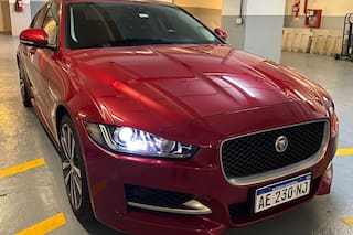 Subastan un auto de ultralujo y más de 100 unidades a bajo precio: cómo participar