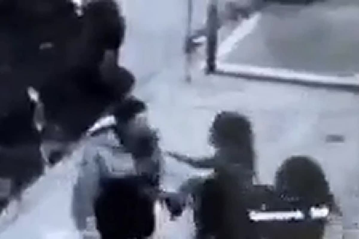 Uno de los momentos en los que el agresor golpea a la víctima luego de que esta se negasra a tener relaciones sexuales