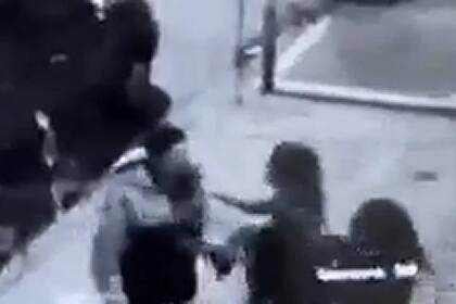 Uno de los momentos en los que el agresor golpea a la víctima luego de que esta se negasra a tener relaciones sexuales