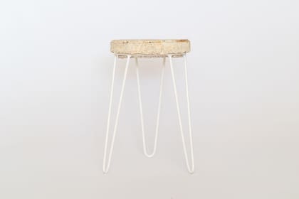 Uno de los muebles que diseñó la arquitecta con el biomaterial