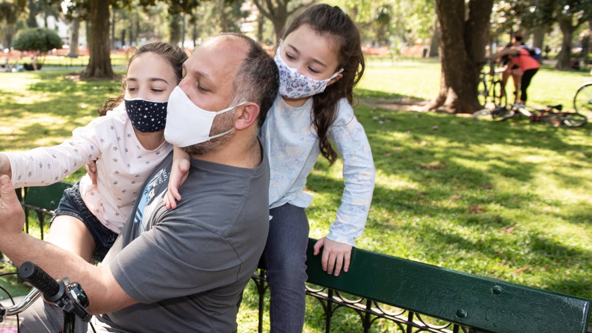 Uno de los principales efectos de la cuarentena fue superponer los tiempos laborales, escolares y de ocio, generando un estado de confusión que desarticula horarios, roles y ritmos biológicos