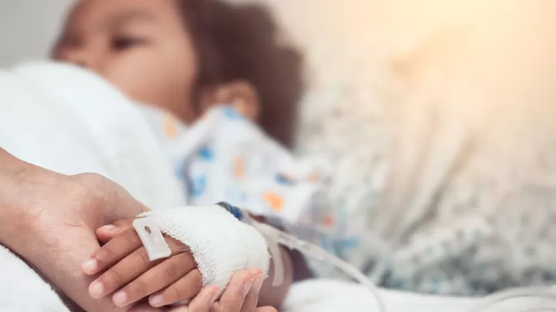 Uno de los principios más importantes es que a los niños hay que decirles siempre la verdad, aunque adaptada a su edad, afirmó la psicooncóloga Valeria Moriconi