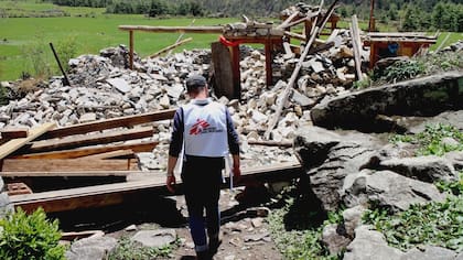 Uno de los profesionales en el terremoto de Kathmandú