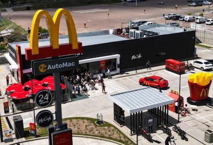 Uno de los requisitos para que consideren el terreno es el acceso vehicular—idealmente para incorporar un drive-thru— y el peatonal