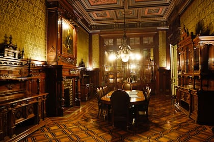 Uno de los salones de la casona