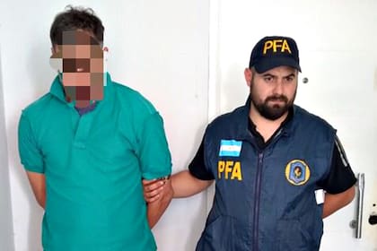 Uno de los sospechosos detenidos