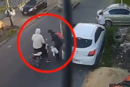 Uno de los sospechosos se llevó el auto mientras que su cómplice siguió en moto