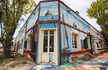 Uno de los tantos murales que forman el Museo Abierto de Arte Iberoamericano de San Gregorio de Polanco.