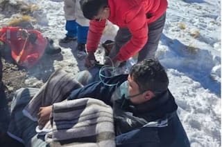 Cuatro mineros fueron rescatados tras permanecer atrapados en la nieve durante tres días y a -27°C