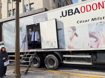 Uno de los tráilers odontológicos de la UBA