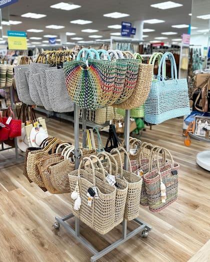 Uno de los trucos es mirar el color de las etiquetas para encontrar ofertas más rápido