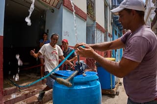 Unos 2,7 millones de cubanos sufren falta de agua en medio de la crisis energética