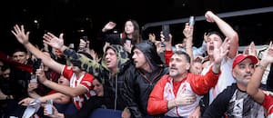 El grito de guerra de los hinchas de Estudiantes contra la AFA en la llegada de Verón a Brasil