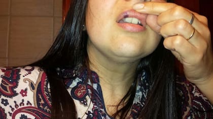 Unos días antes de ir a la médica se golpeó con la cabeza de su sobrina y ese dolor fue uno de los síntomas que la alertó de que algo no andaba bien.