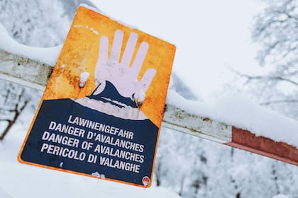 Unos diez esquiadores quedaron sepultados en una avalancha en Austria
