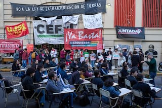 Universitarios argentinos redoblan la apuesta contra Milei en defensa de la educación pública