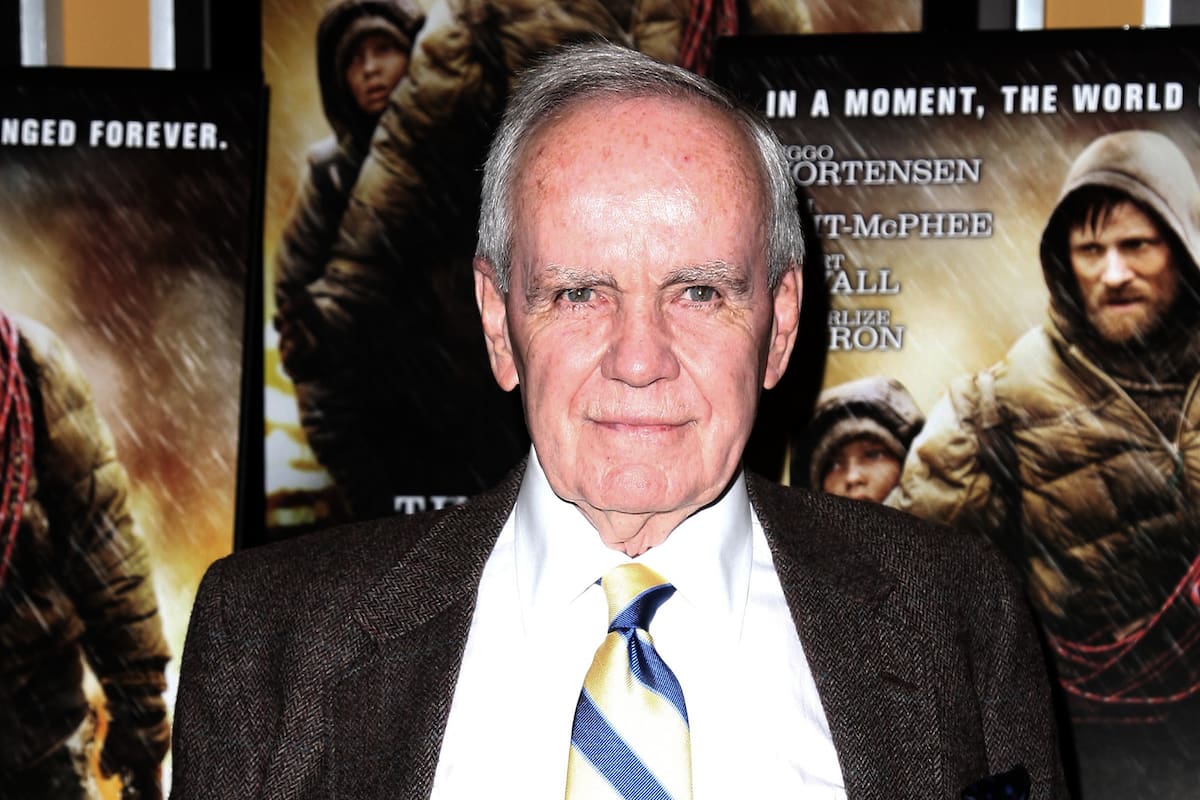 Uraño y outsider, como sus personajes, Cormac McCarthy no solía dar entrevistas ni participar de eventos; sin embargo, en 2009 fue al estreno de la película "La carretera", basada en su novela