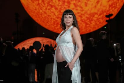Ursula Corbero deslumbró en el desfile de Chanel el lunes en la última jornada de la Semana de la Moda de París