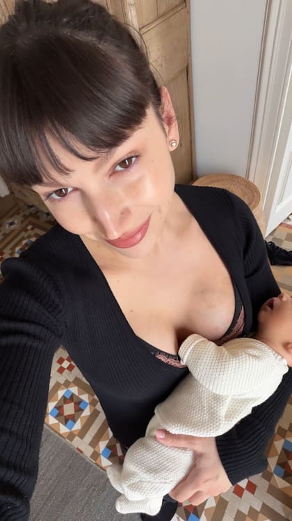 Úrsula Corberó junto a su hijo Dante