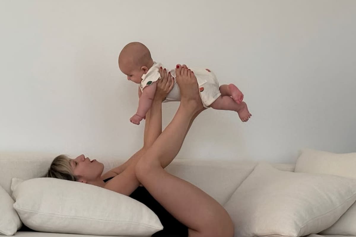 Úrsula Corberó sumó a su Instagram un carrusel de fotos de su rutina familiar