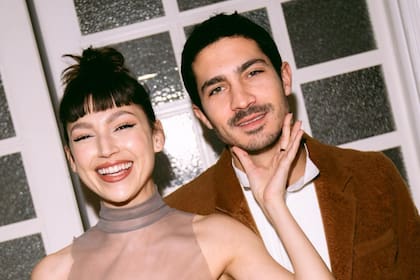 Úrsula Corberó y el Chino Darín, un amor que nació con un flechazo en un set de filmación