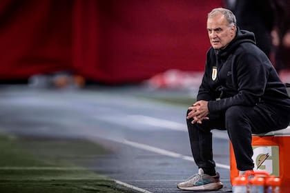 Uruguay, con Marcelo Bielsa en el ojo de la tormenta, recibe a Ecuador en Montevideo