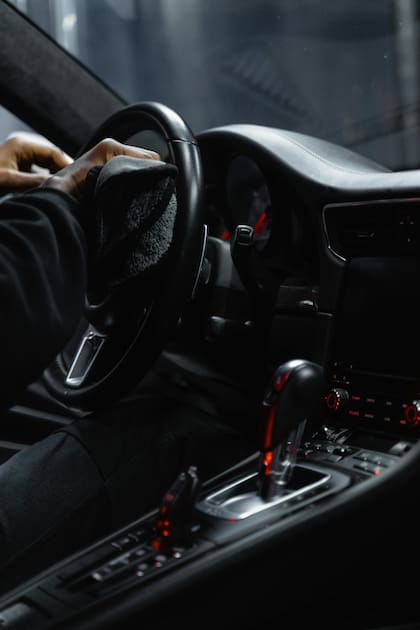Usar el cinturón de seguridad es una de las medidas más simples y efectivas para proteger la vida en caso de un accidente de tránsito (Foto ilustrativa: Pexels)